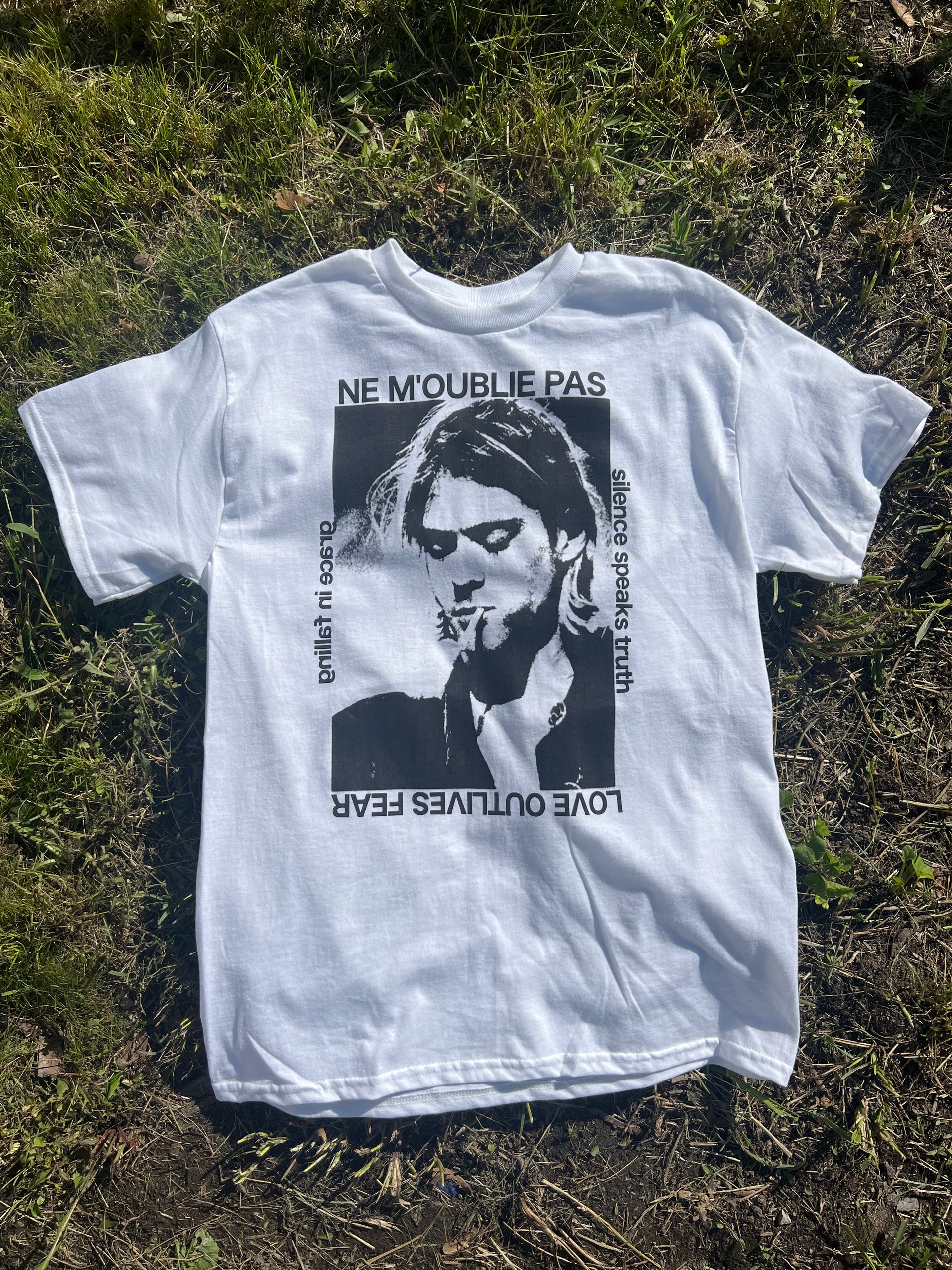 “kurt cobain" shirt